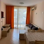 Royal Sun 2* ساني بيتش