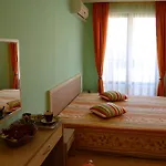 Royal Sun شقة فندقية 2*