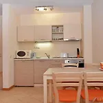 Royal Sun شقة فندقية 2*