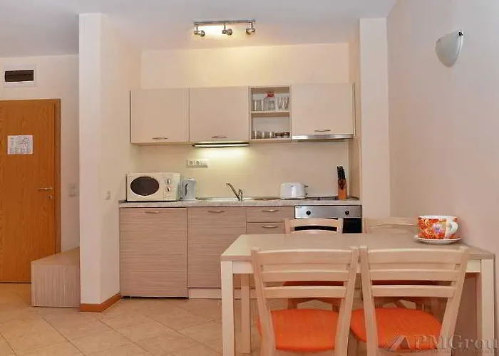 Royal Sun Apartahotel 2*